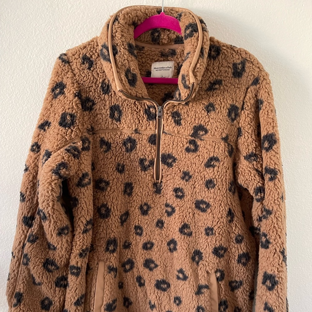 Abercrombie and Fitch Pullover